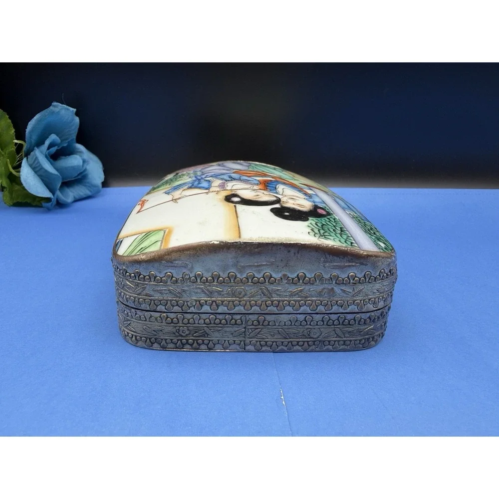 Vintage Chinese Porcelain Silver Plated Shard Trinket Jewelry Box Hand Painted